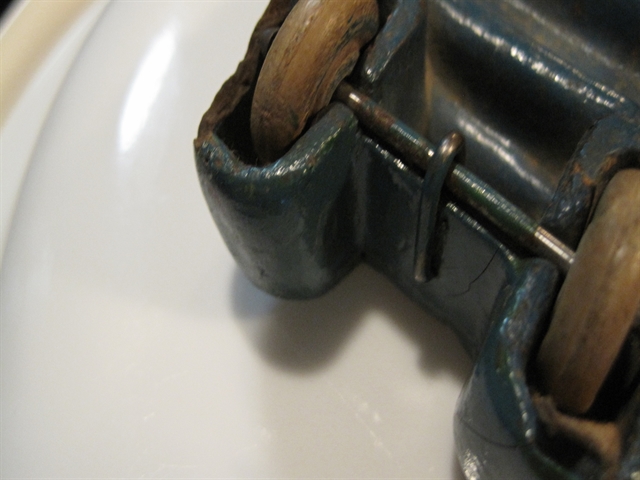 Another view of the Lincoln.