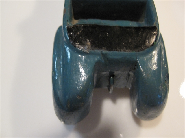 Another view of the Lincoln.