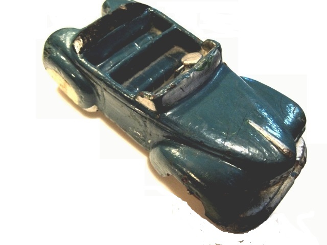 Another view of the Lincoln.