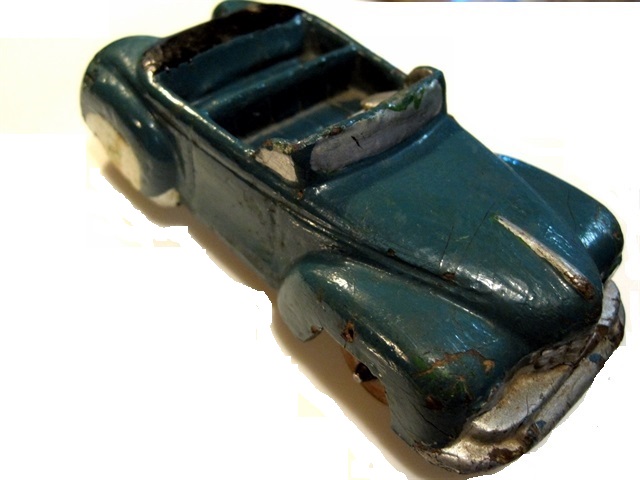 Another view of the Lincoln.