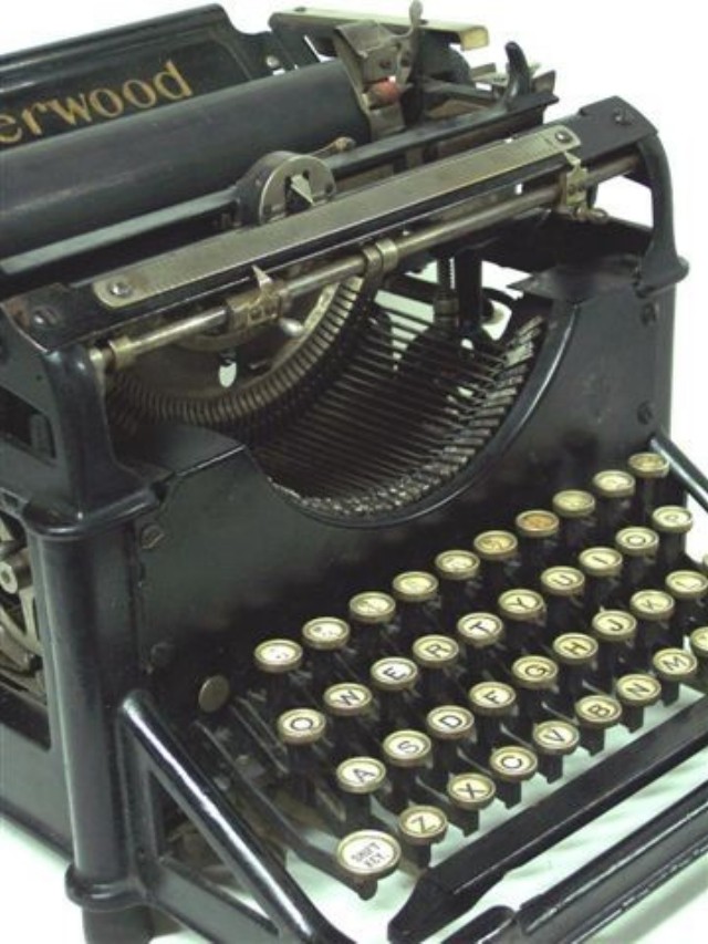 The last photo is of the type basket, showing the arrangement of the typebars and the segment.